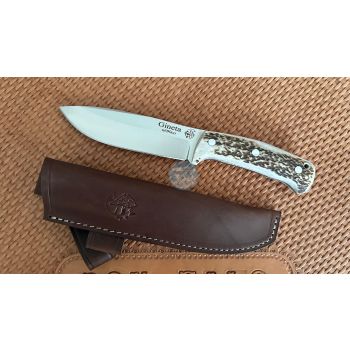 Cuchillo J&V Gineta con hoja de acero Böhler N690Co de 14,5 cm y empuñadura nogal con separador negro de 11,7 cm