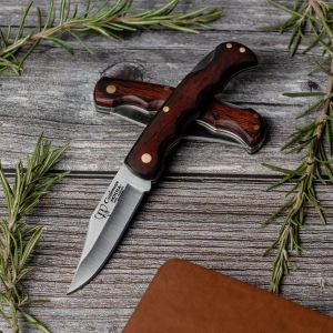 Navaja Cudeman 335-R hoja de acero MoVa 1.4116 de 6,5 cm y empuñadura de estamina roja pulida de 8,5 cm