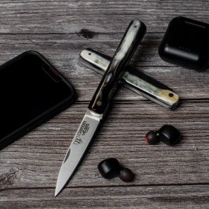 Navaja Cudeman Vendetta 408-A hoja de acero MoVa 1.4116 de 9 cm y empuñadura de Cuerno de toro pulida de 11 cm